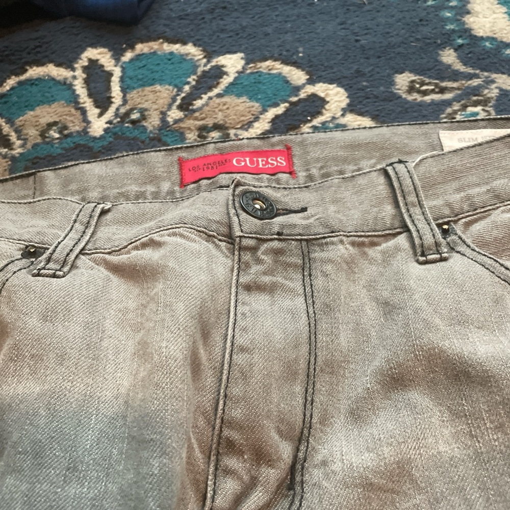 GUESS Men's Light Gray Slim Jeans